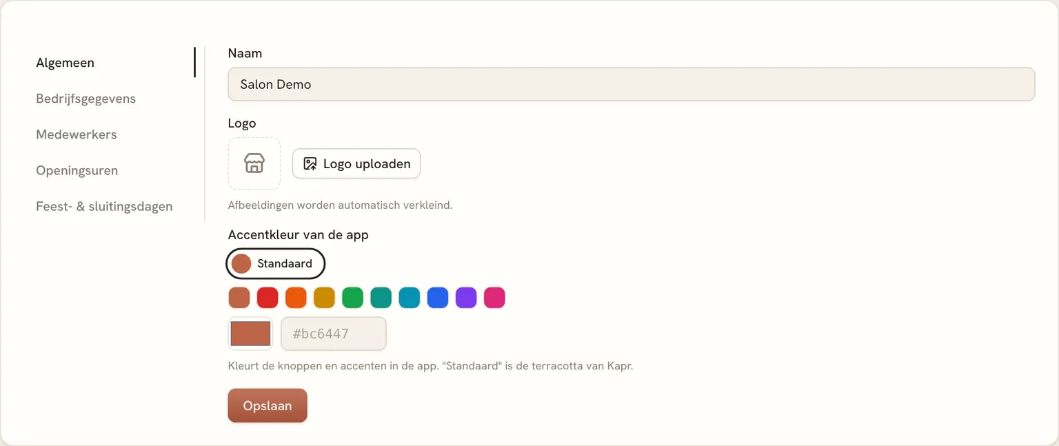 Het instellingenscherm Studio, met velden voor de naam van je studio, het logo en de accentkleur.